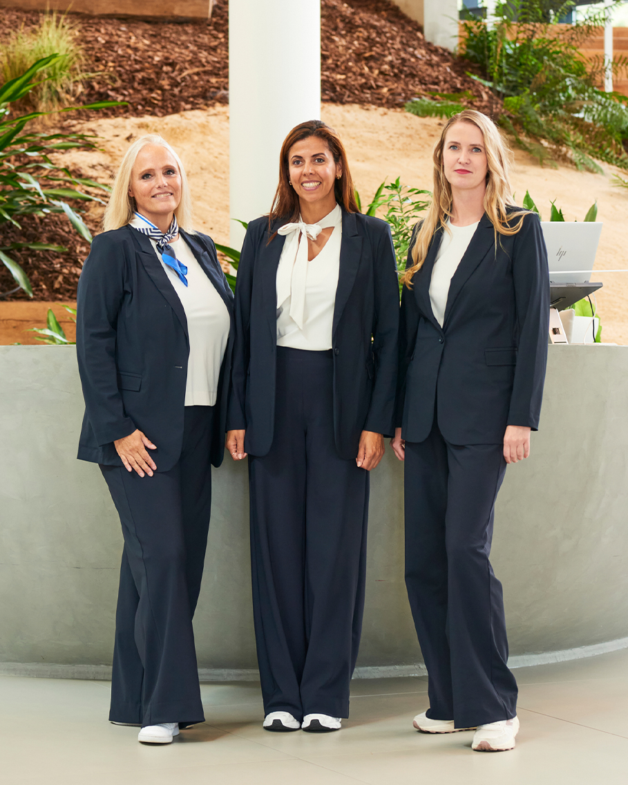Drie medewerksters van Spirit Hospitality in @Work pakken bij de receptie